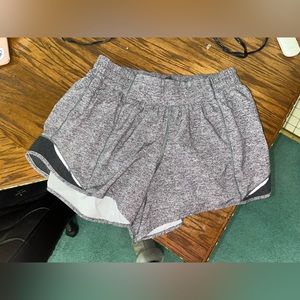Lululemon Hotty Hot Shorts size 6